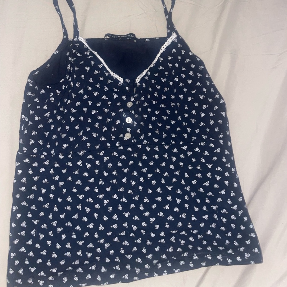 Unworn floral brandy Melville tank top with detailing